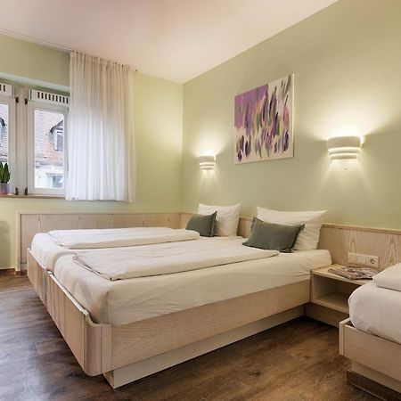 Hotel Kunterbunt In Wuerzburger Innenstadt Bagian luar foto