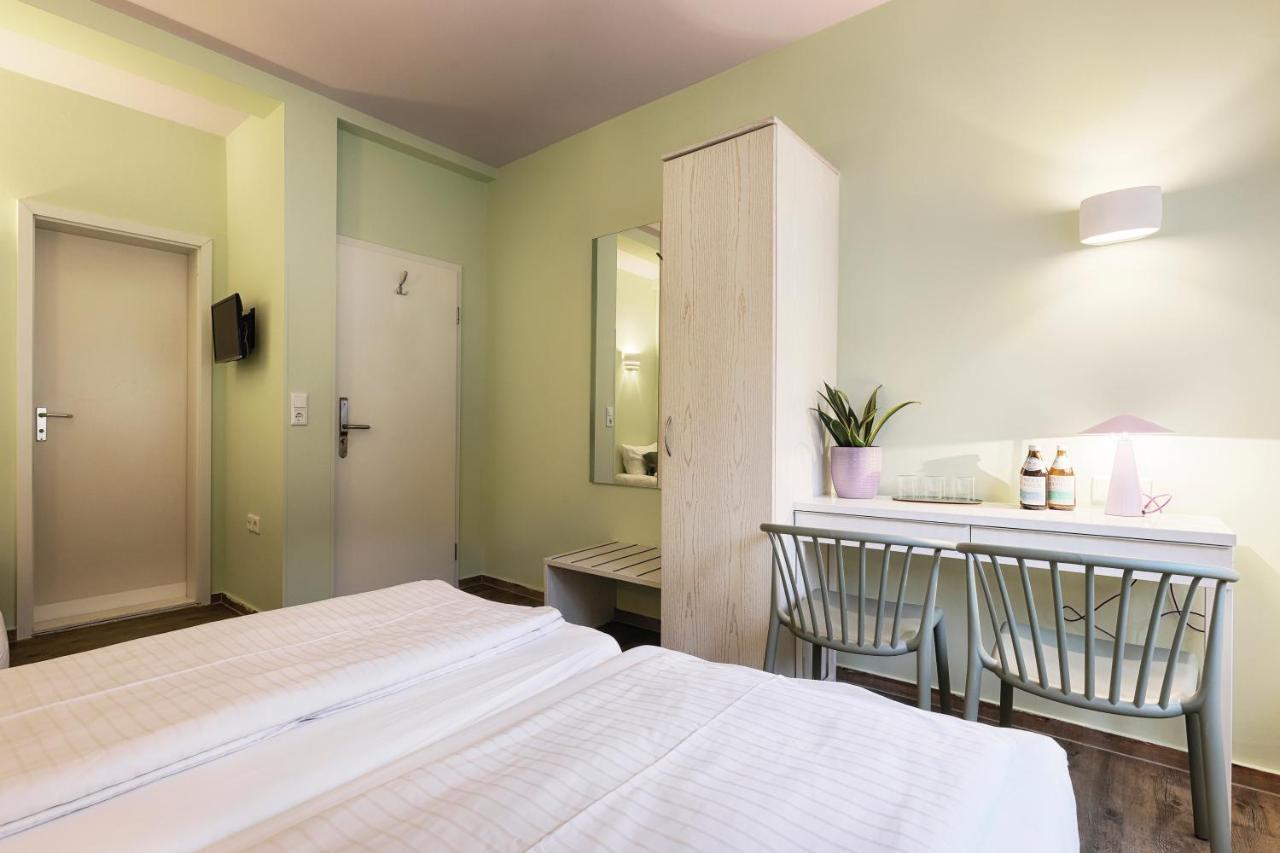 Hotel Kunterbunt In Wuerzburger Innenstadt Bagian luar foto